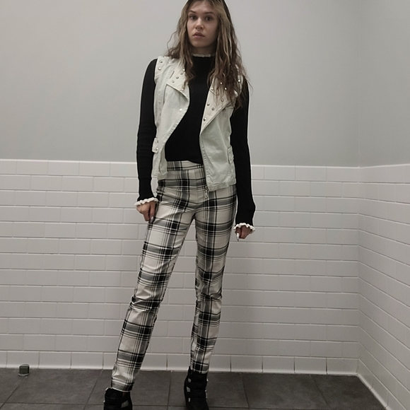 Welcome to the party - Picture 4 of 4